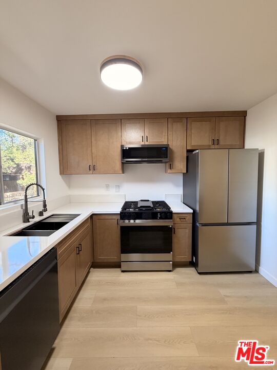 18350 Hatteras St Unit: 256