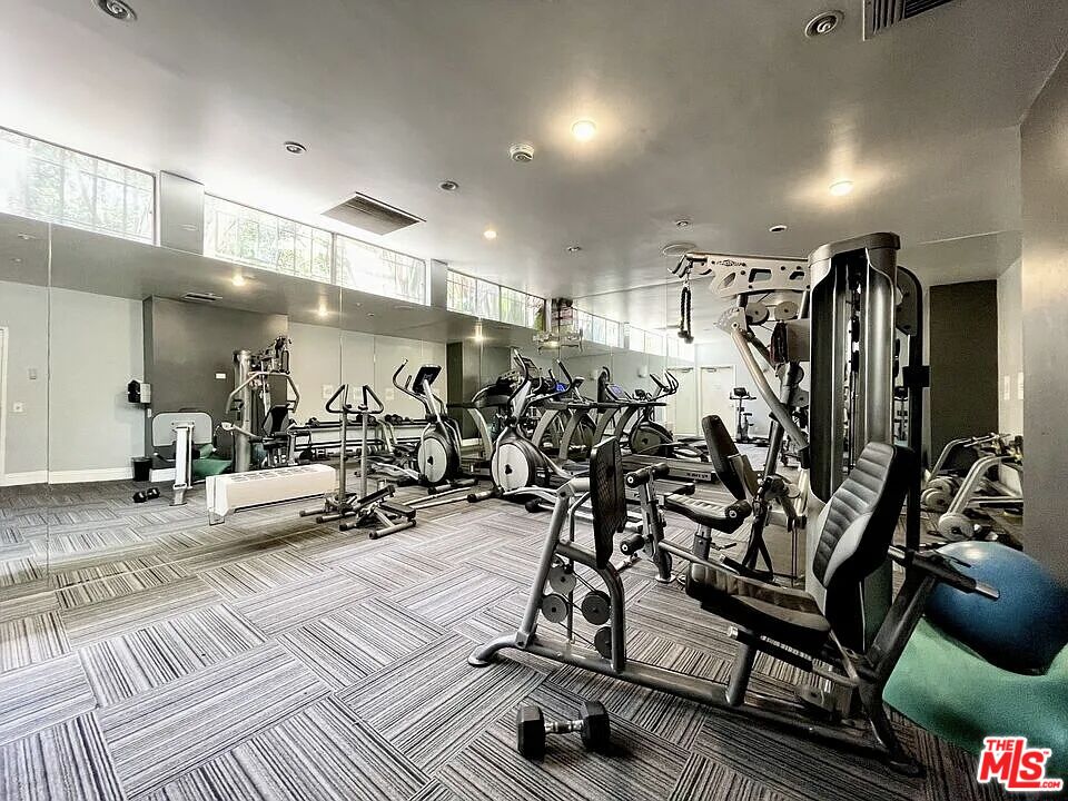 18350 Hatteras St Unit: 256