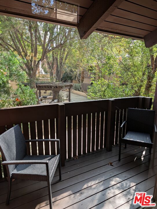 18350 Hatteras St Unit: 256