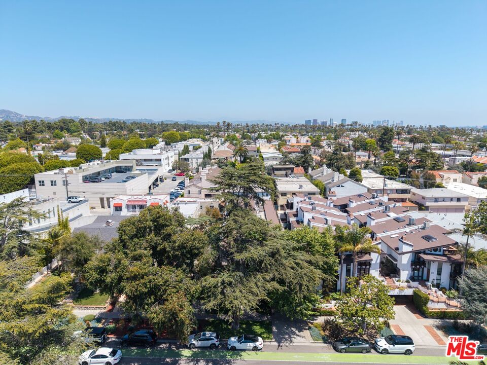 821 14th St Unit: 1