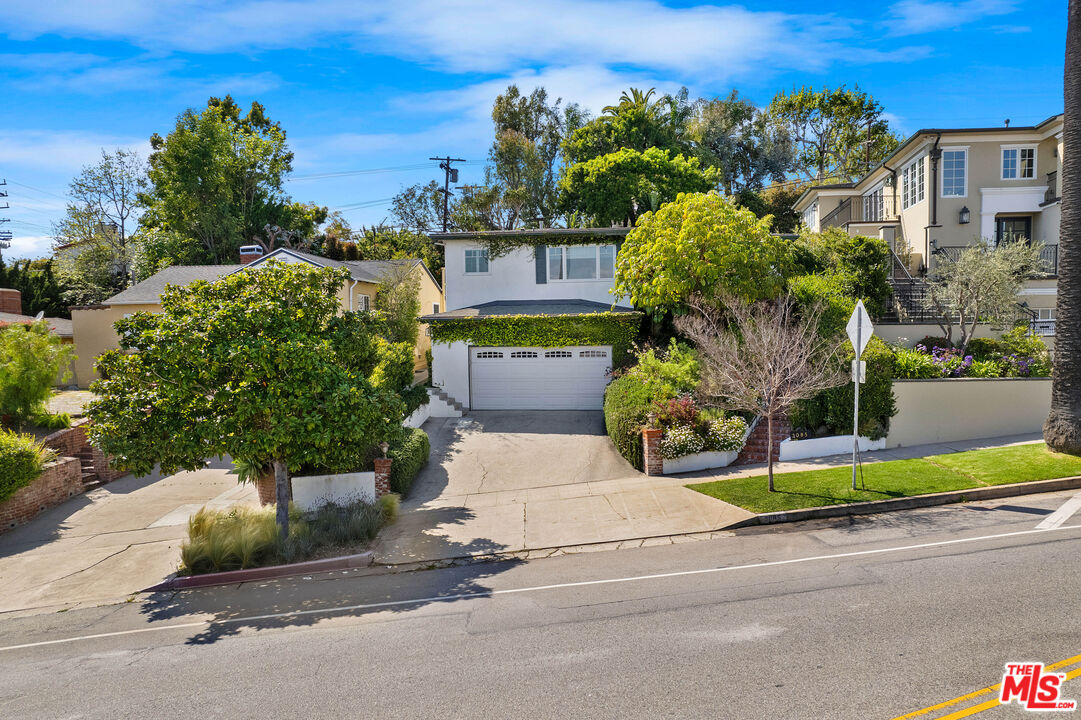 3085 Motor Ave
