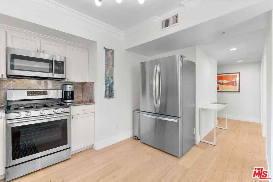 11842 Darlington Ave Unit: 201