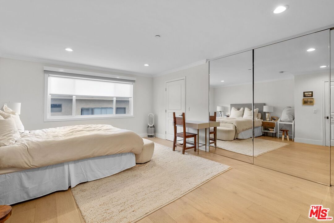 11842 Darlington Ave Unit: 201