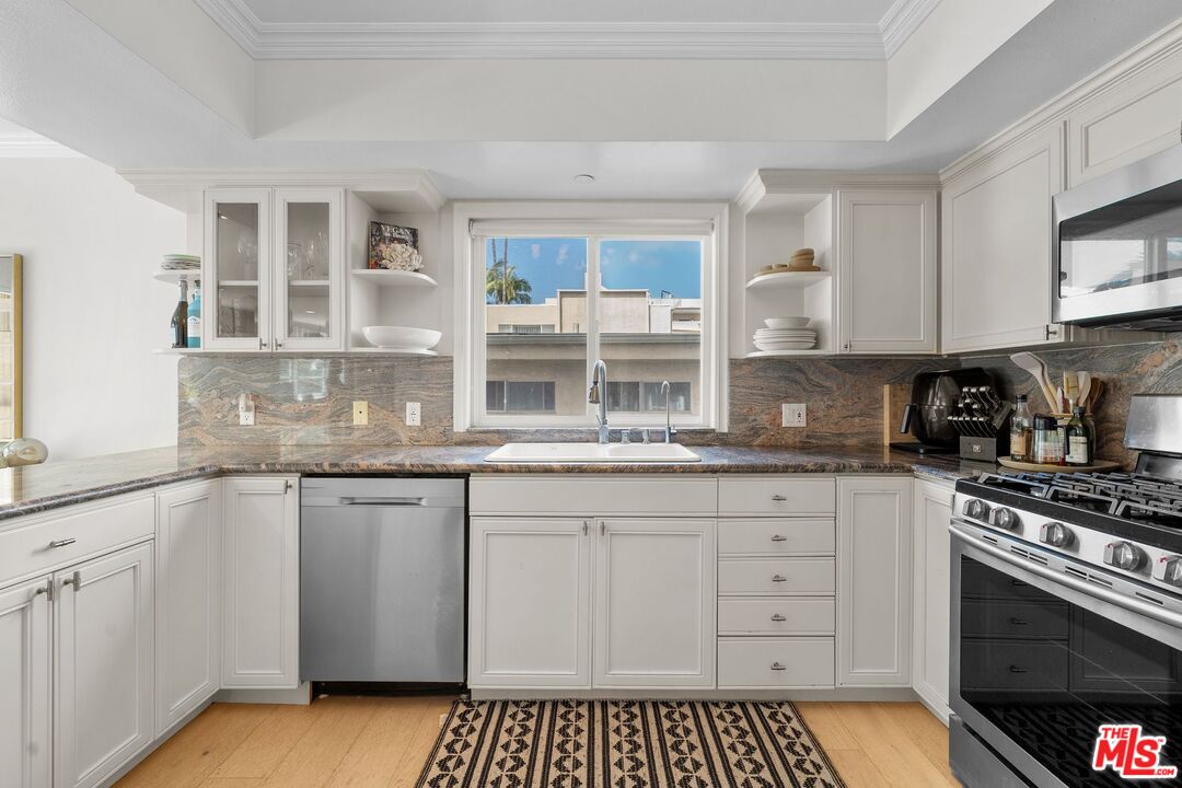 11842 Darlington Ave Unit: 201