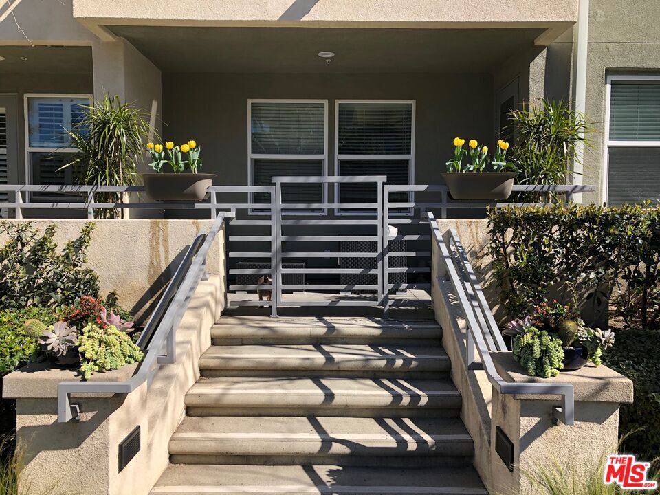 7100 Playa Vista Drive 103