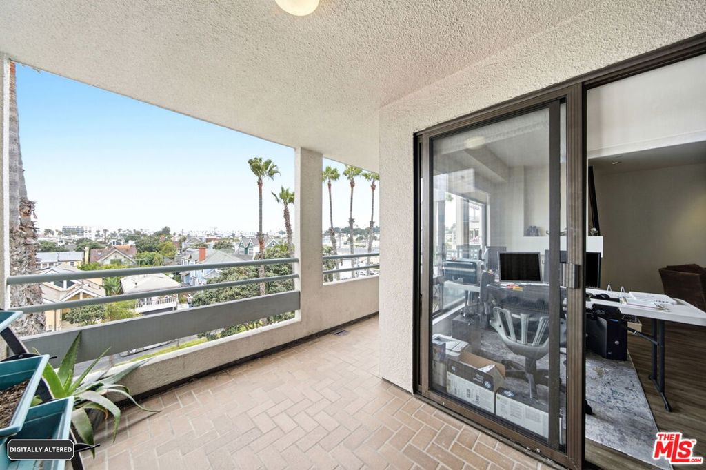 122 Ocean Park Boulevard 507