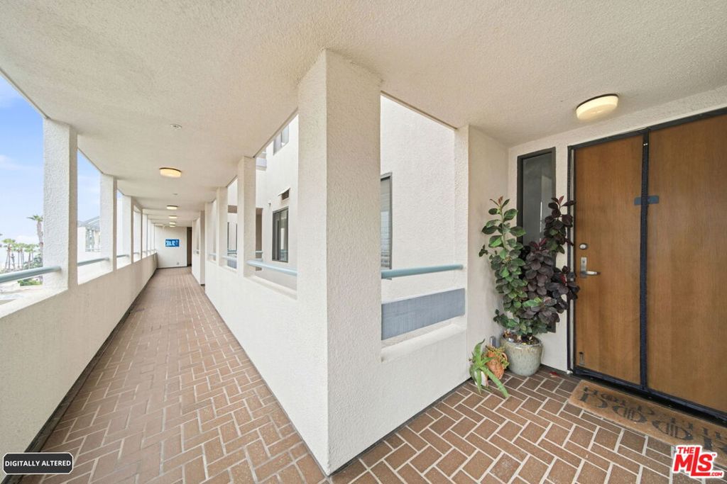 122 Ocean Park Boulevard 507
