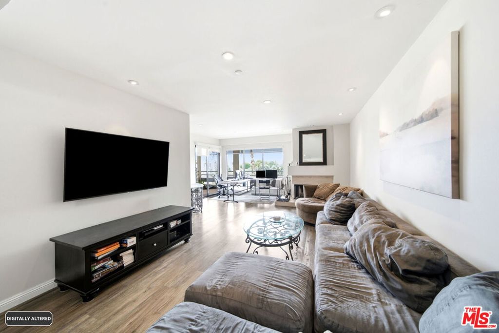 122 Ocean Park Boulevard 507