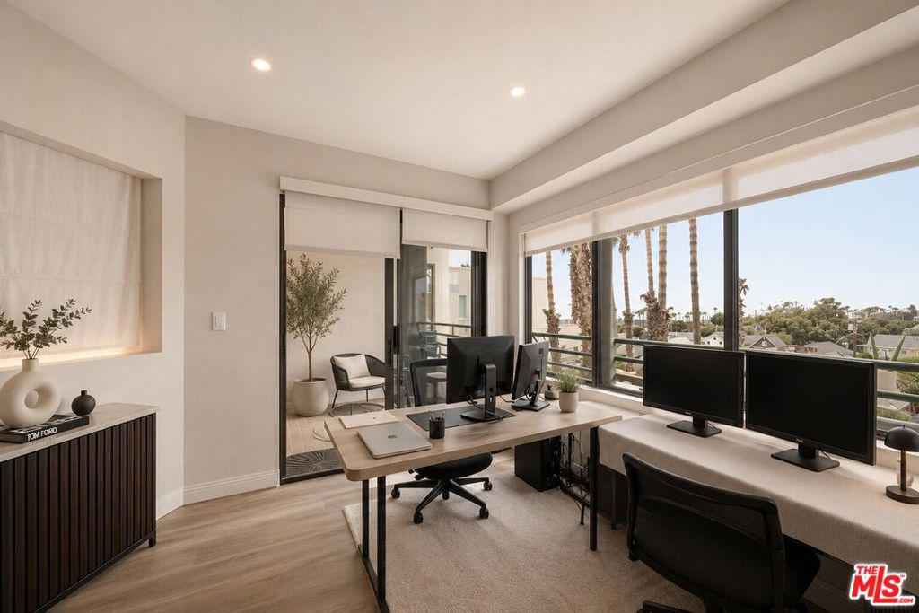 122 Ocean Park Boulevard 507