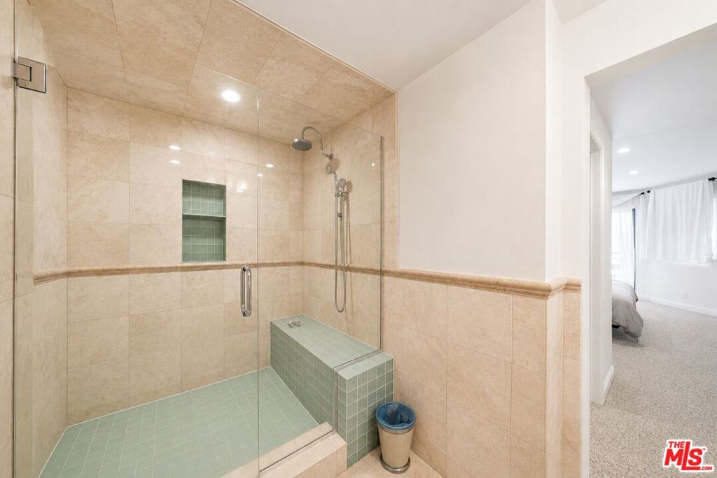 122 Ocean Park Boulevard 507
