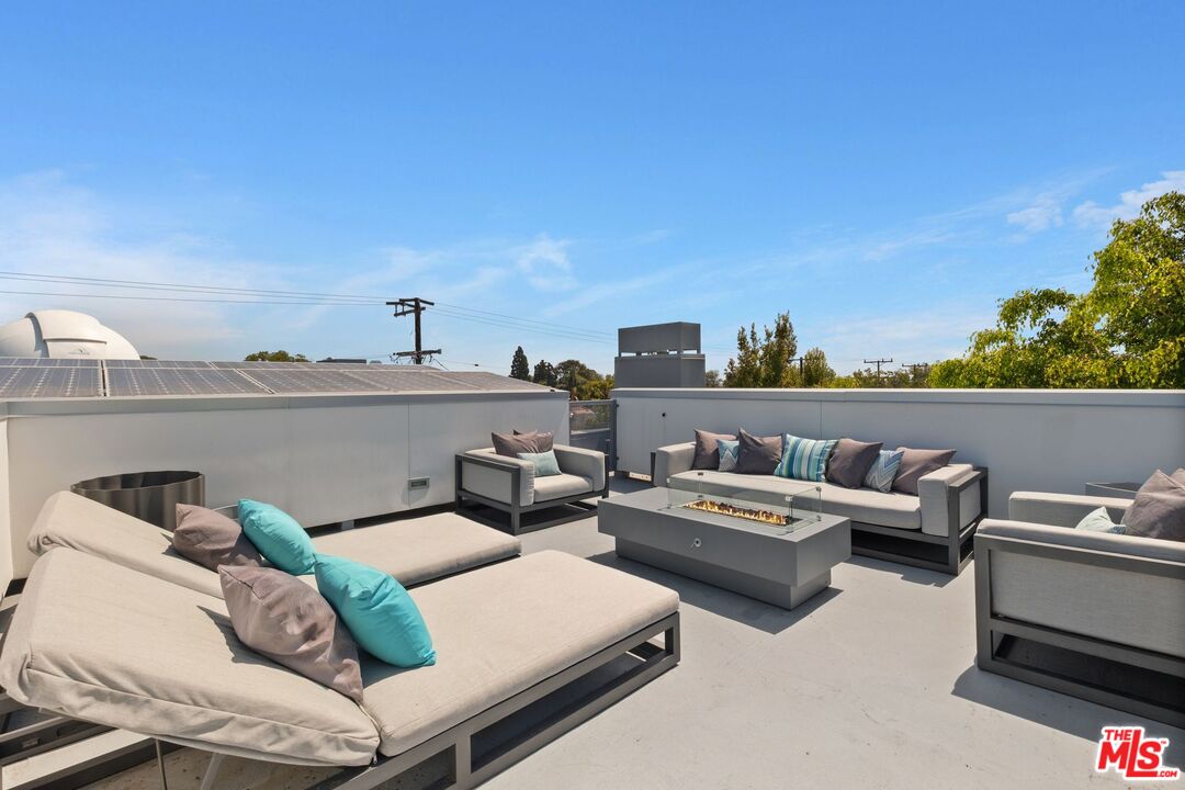 853 21st St Unit: 104