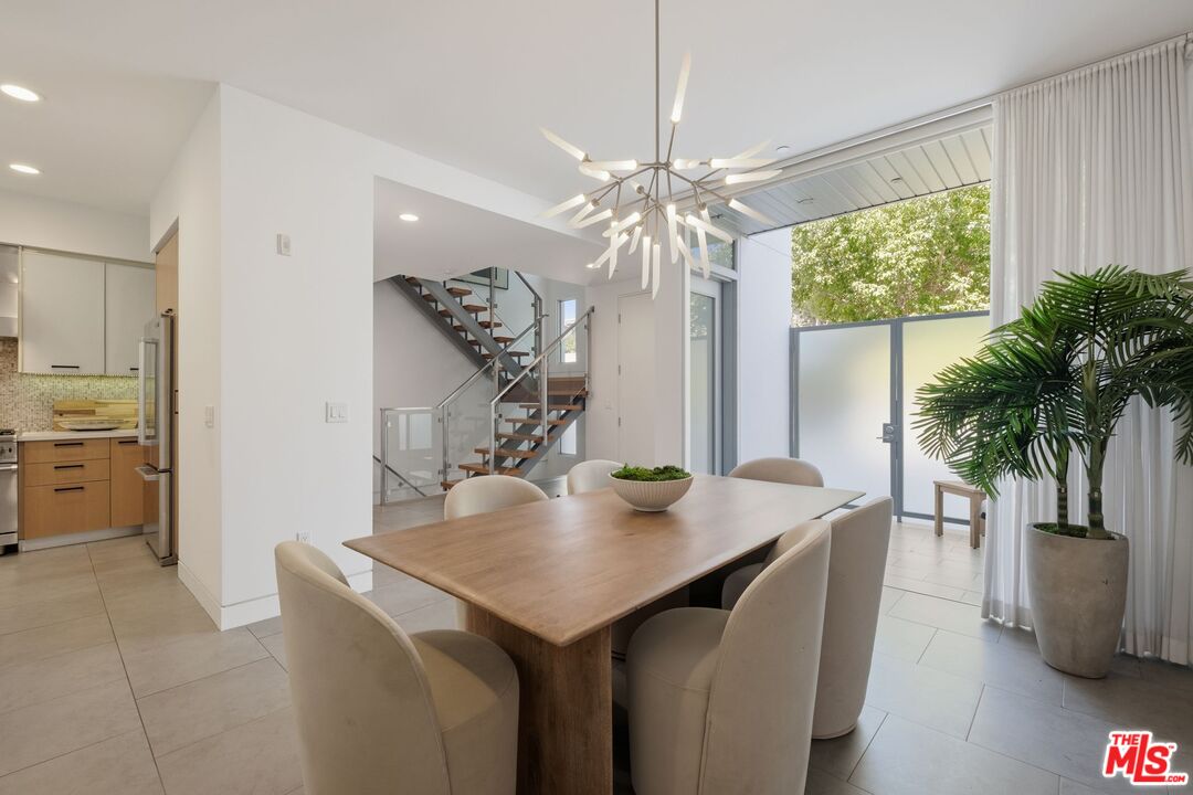 853 21st St Unit: 104