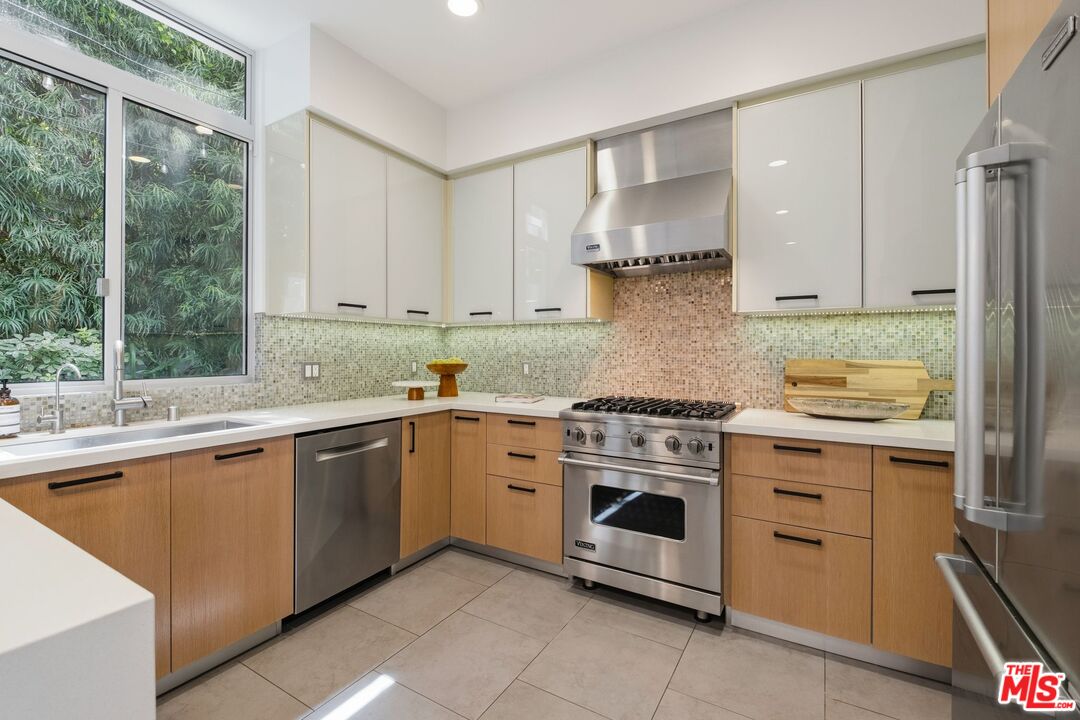 853 21st St Unit: 104