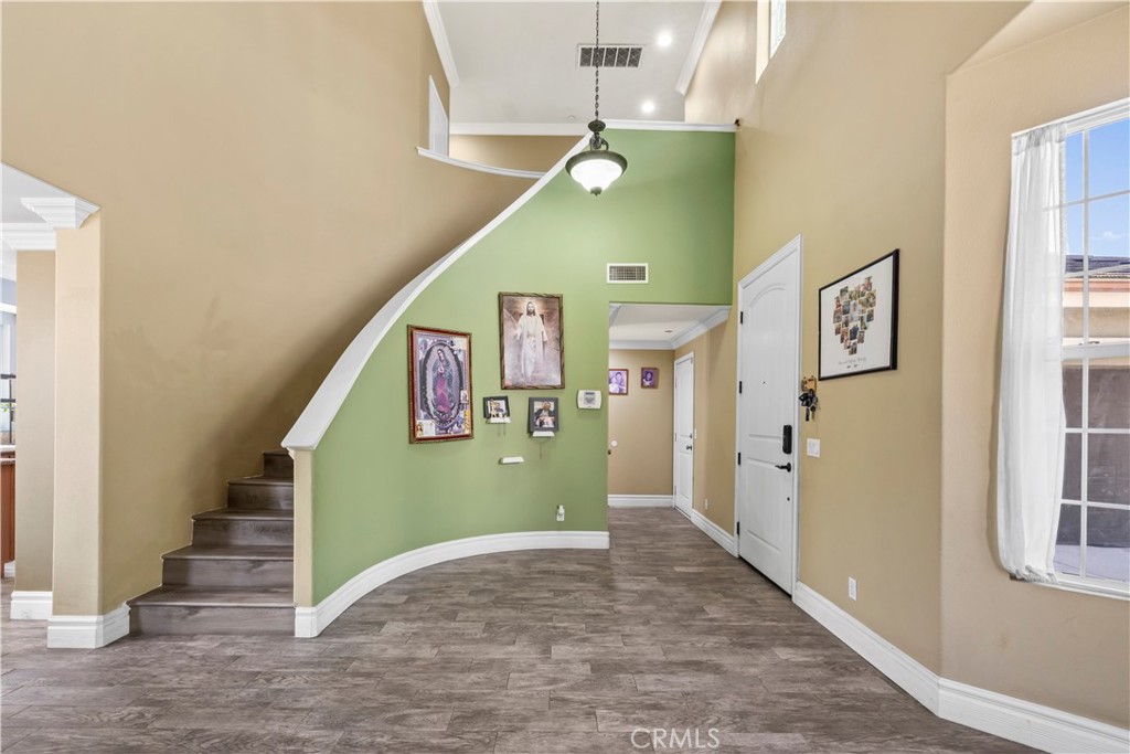 9289 Sycamore