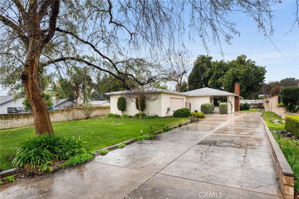 2325 Broadview Avenue