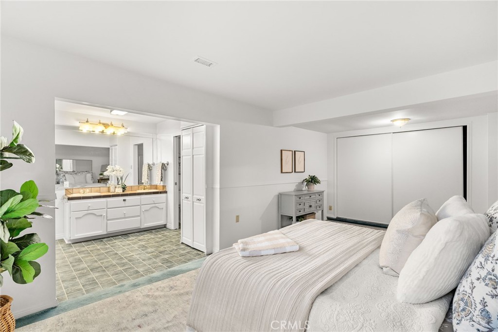 2325 Broadview Avenue