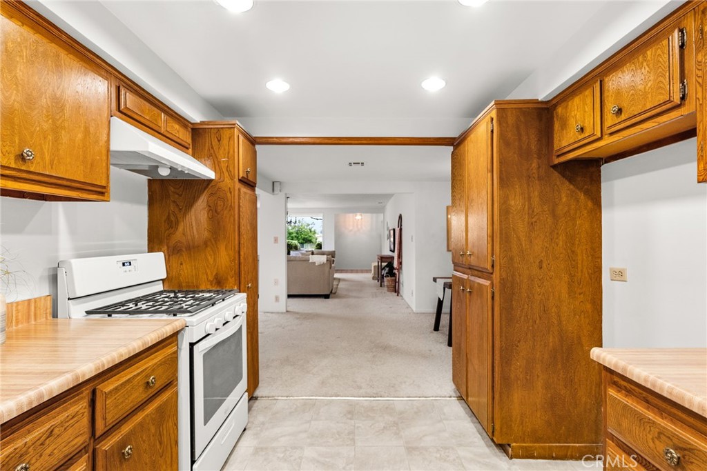 2325 Broadview Avenue