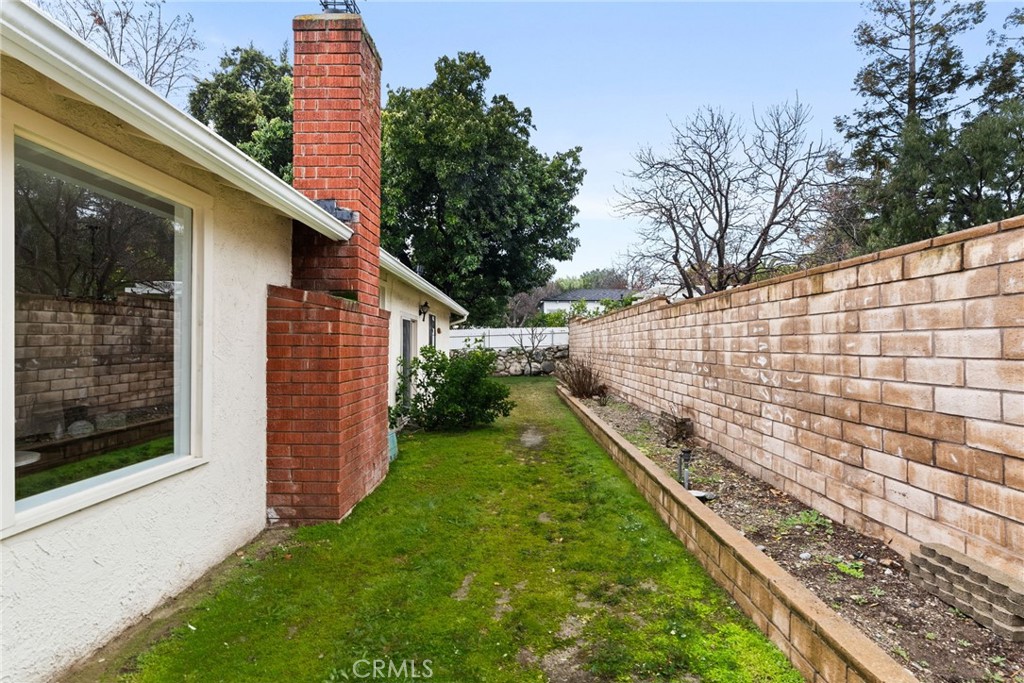 2325 Broadview Avenue