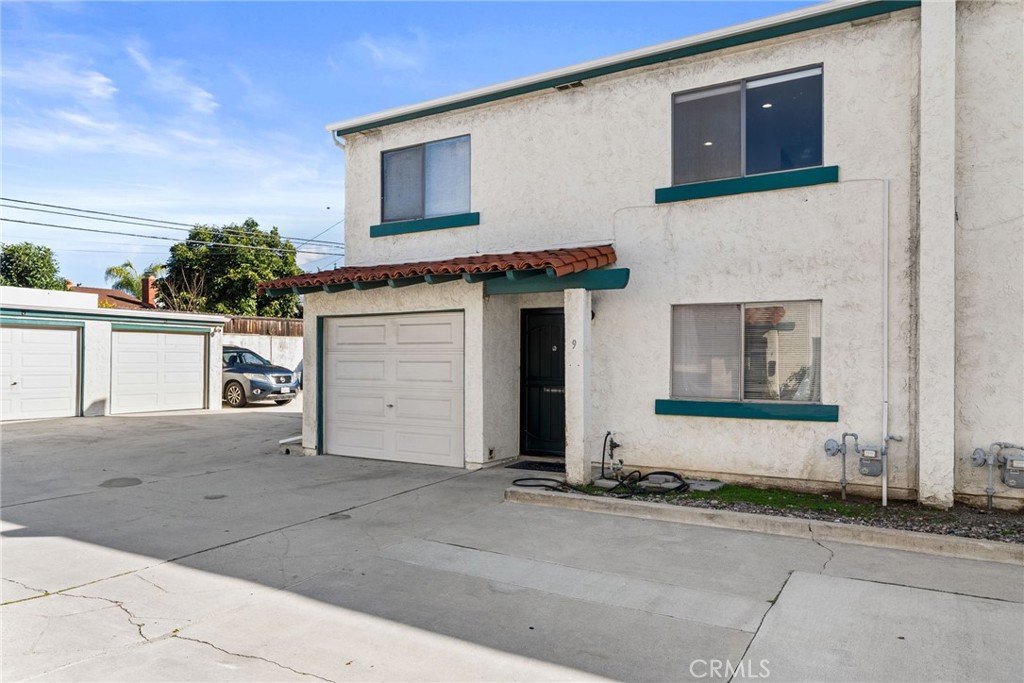 623 Claraday Street Unit: 9