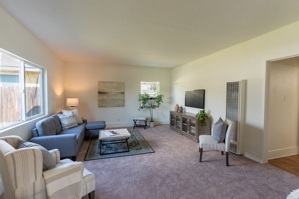 732 E El Morado Court