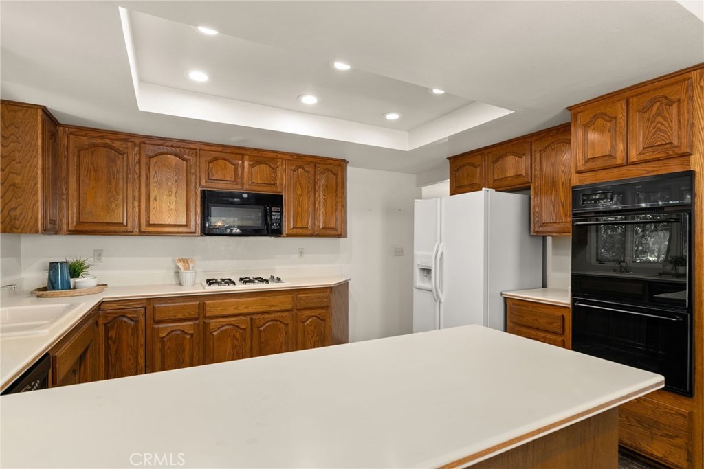 2453 N San Antonio Avenue