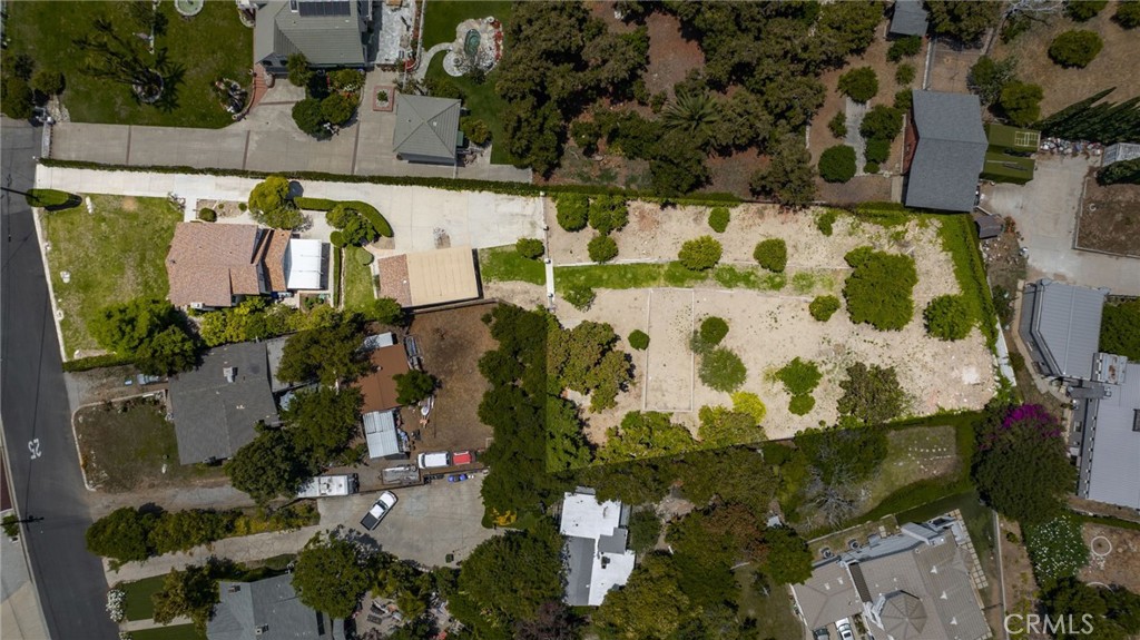 2453 N San Antonio Avenue