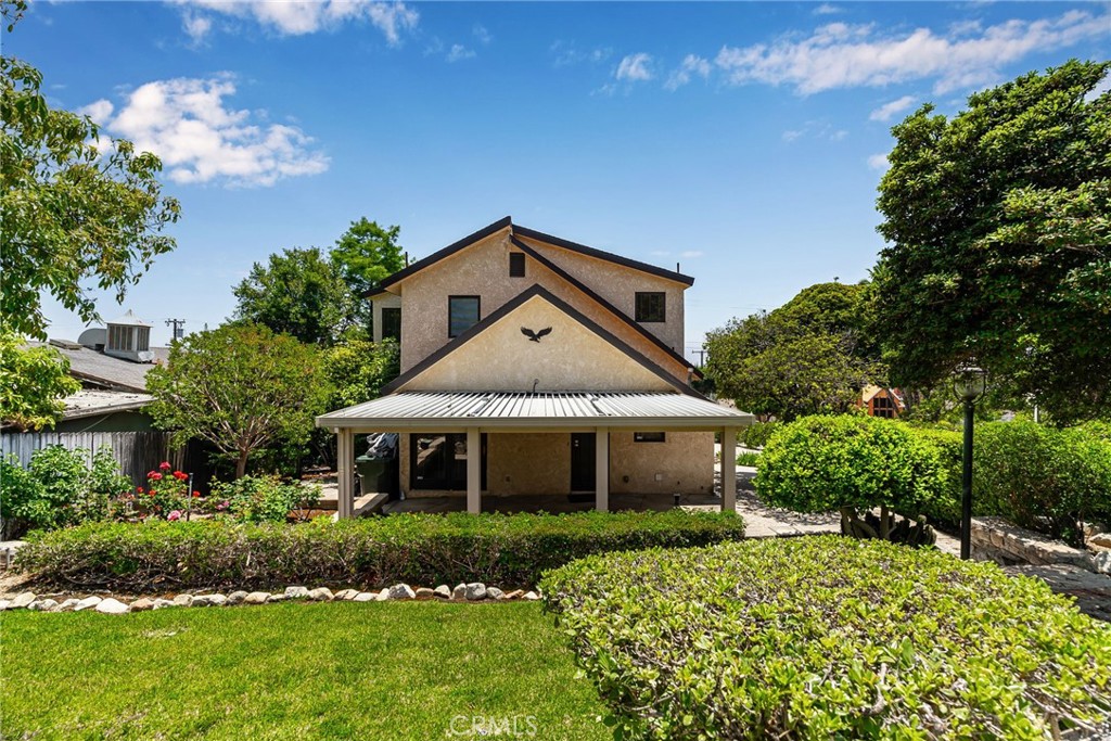 2453 N San Antonio Avenue