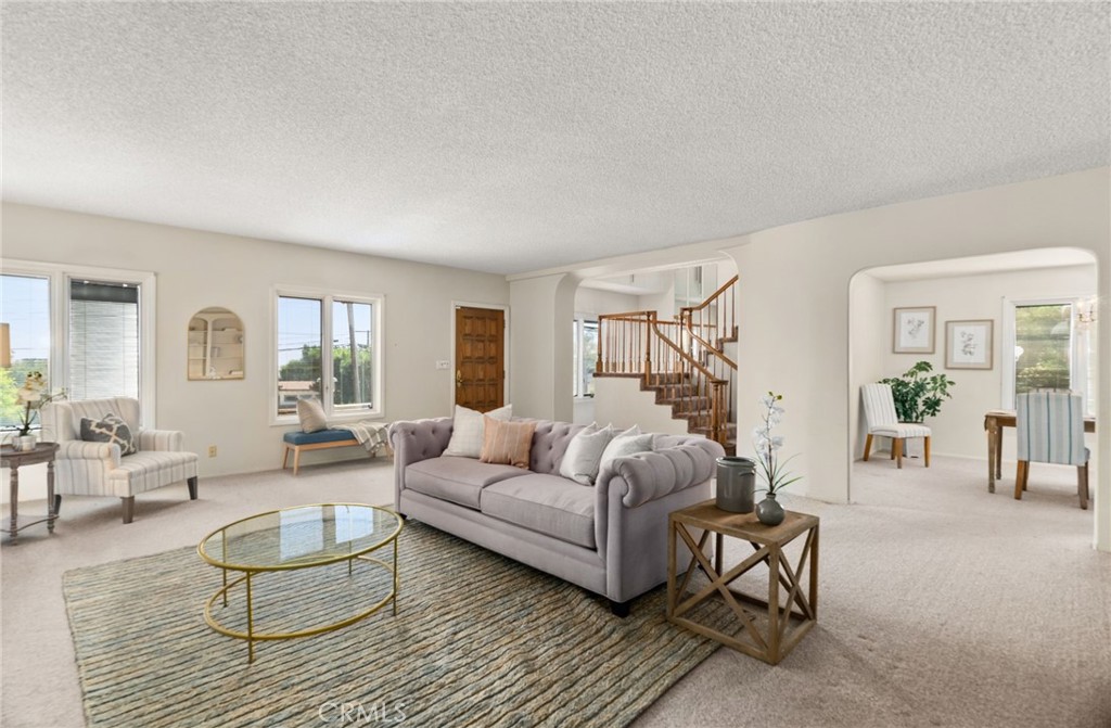 2453 N San Antonio Avenue