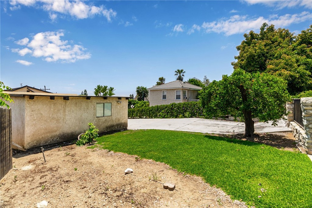 2453 N San Antonio Avenue