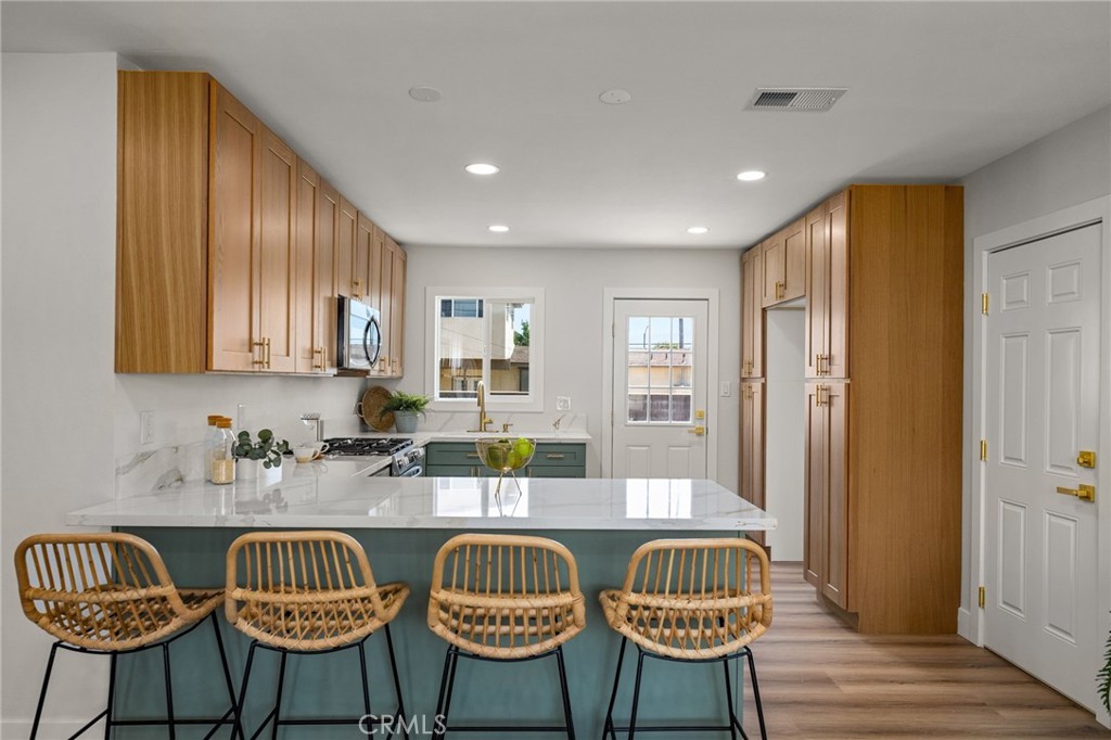 1210 E Highland Court