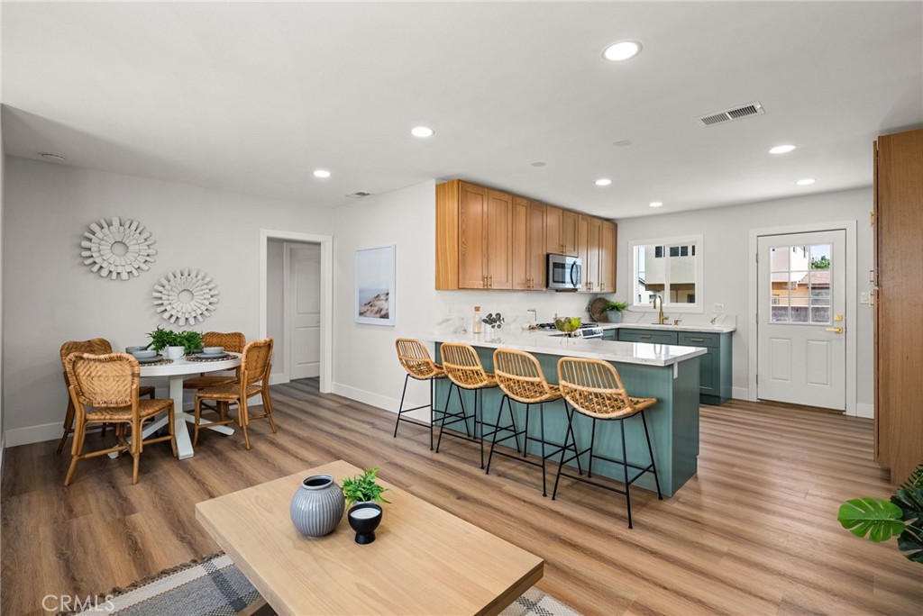 1210 E Highland Court