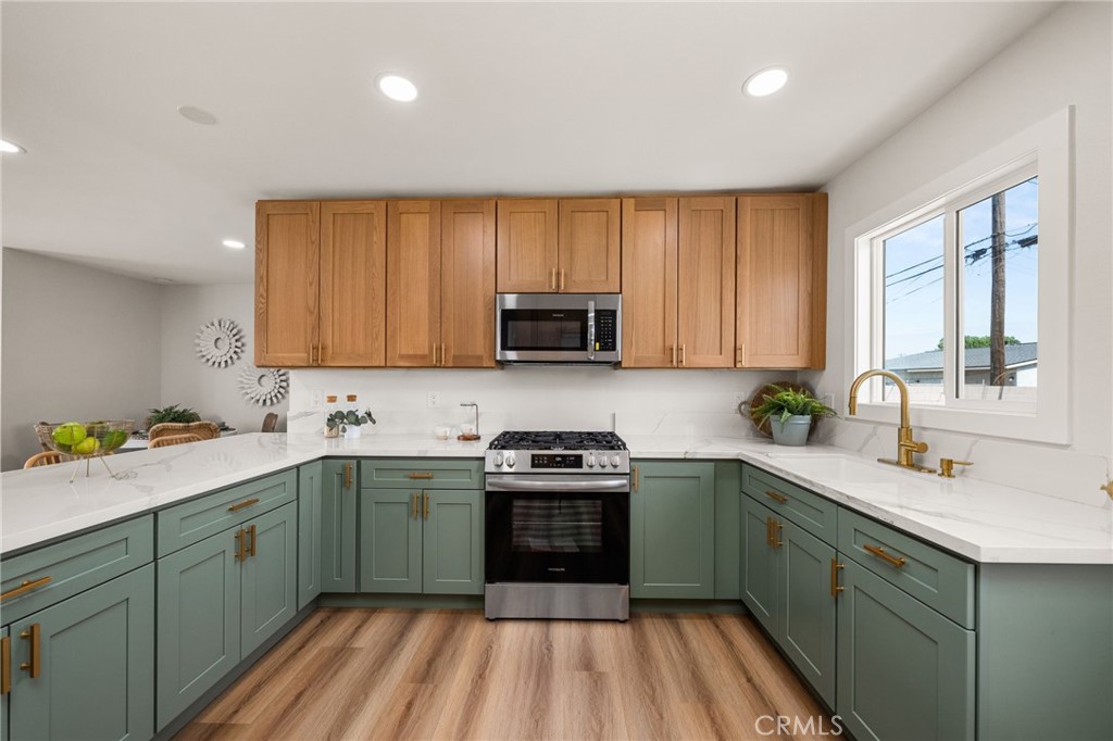 1210 E Highland Court