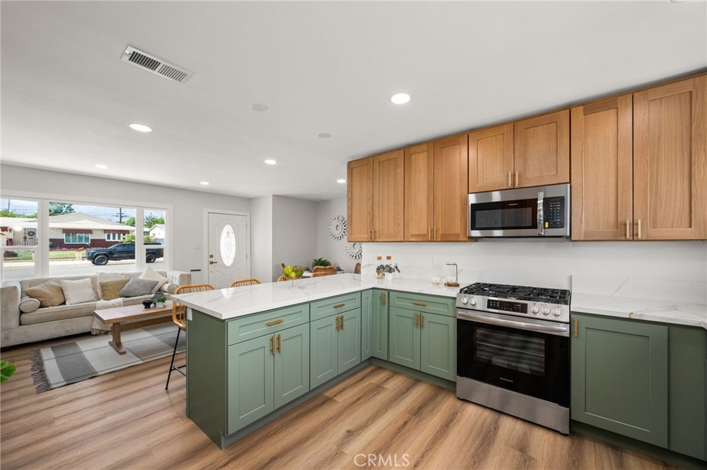 1210 E Highland Court