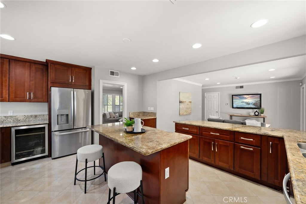 1425 N Mountain Avenue