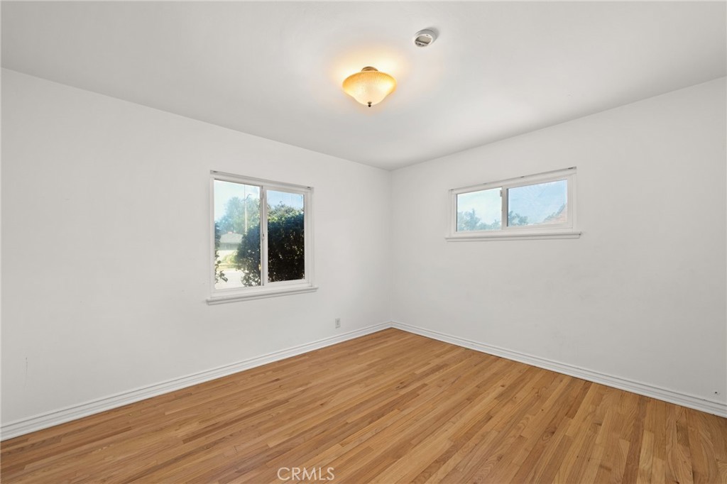 1425 N Mountain Avenue