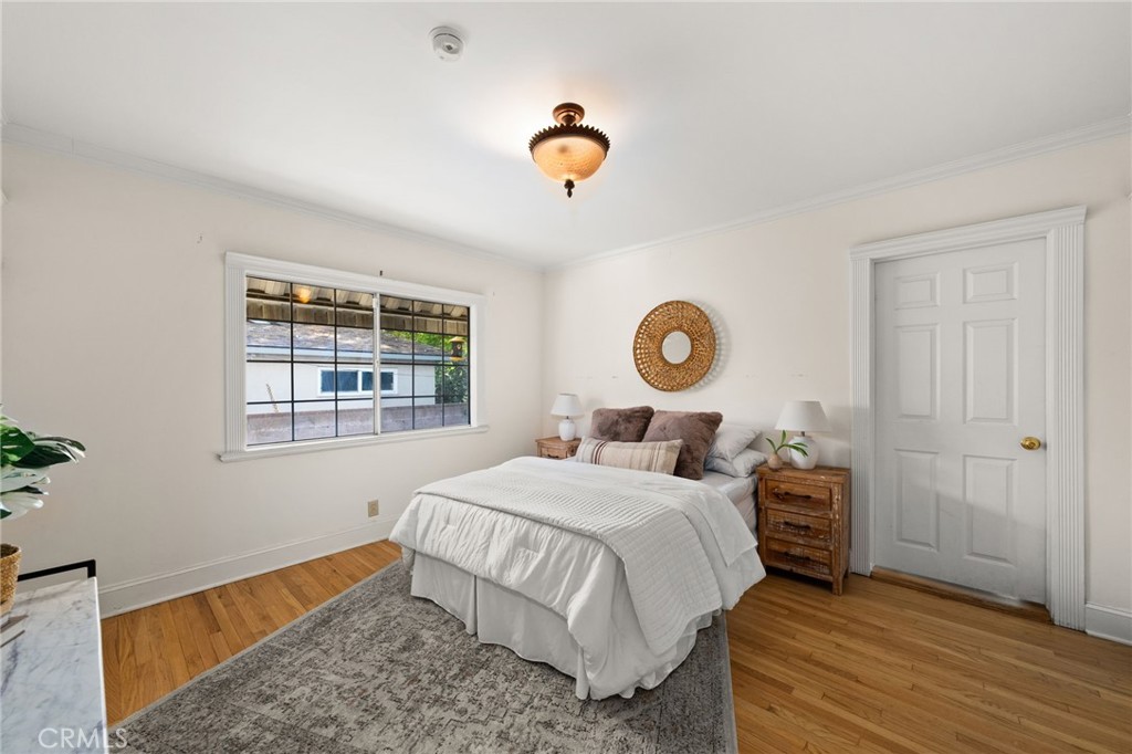 1425 N Mountain Avenue