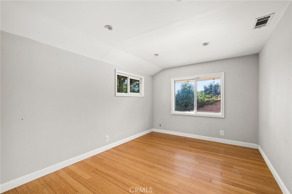 1425 N Mountain Avenue