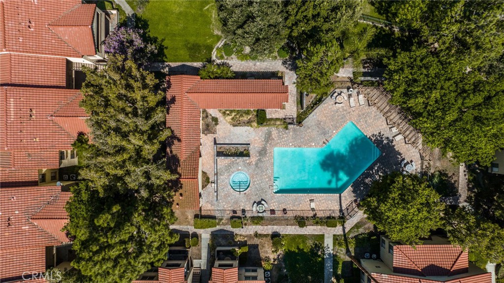 1142 W Blaine Street 202