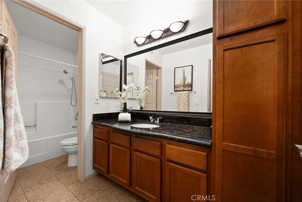 1142 W Blaine Street 202