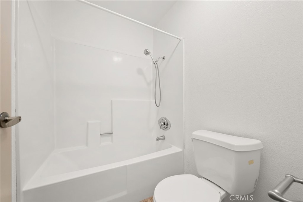 1142 W Blaine Street 202