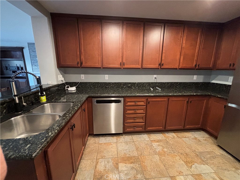 12386 Hollyhock Drive 3