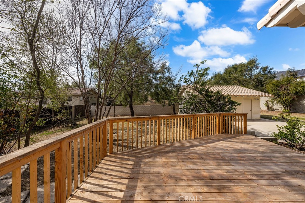 2365 N San Antonio Avenue