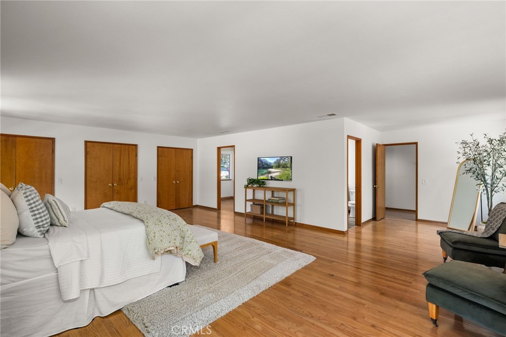 2365 N San Antonio Avenue