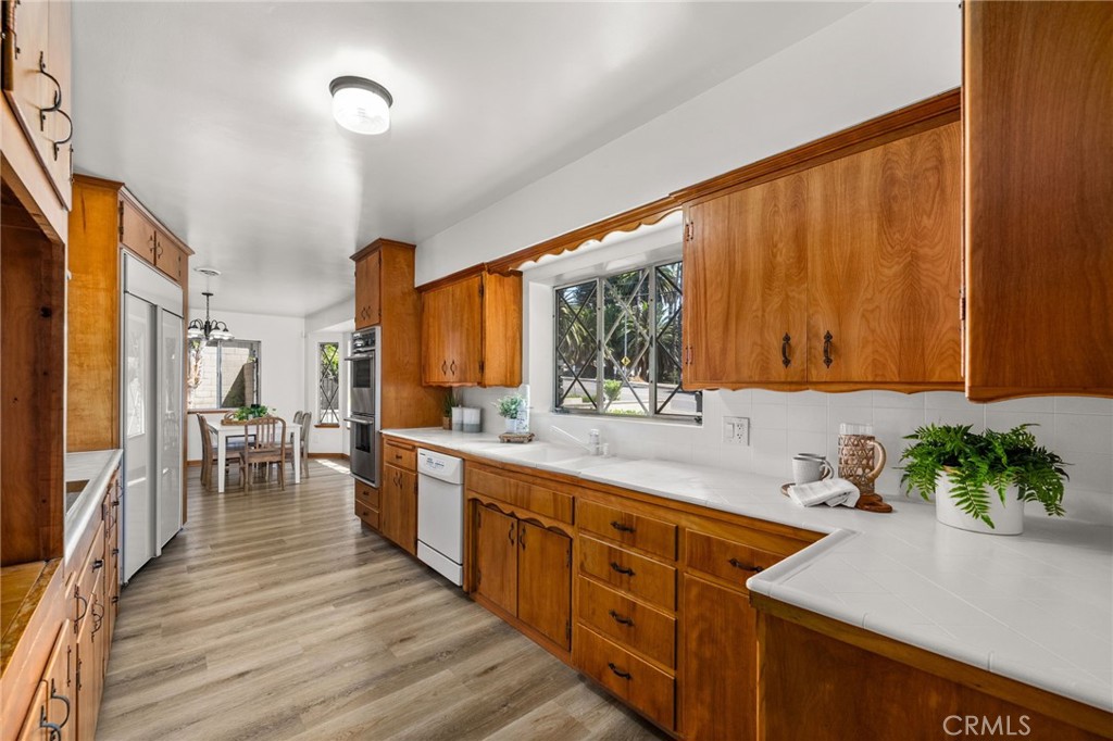 2365 N San Antonio Avenue