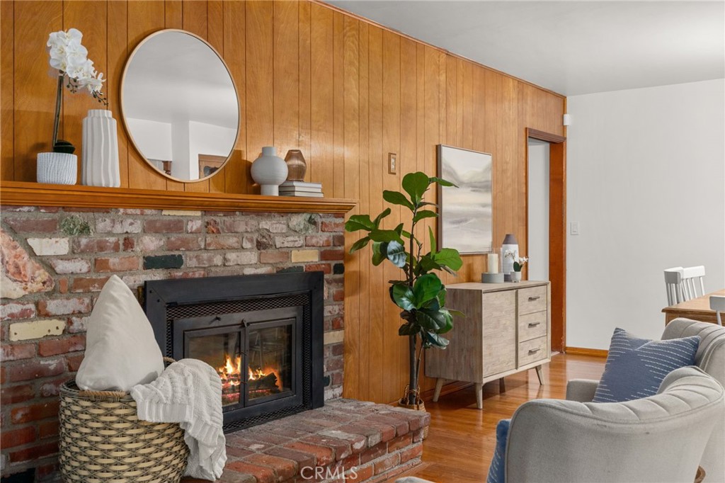 2365 N San Antonio Avenue