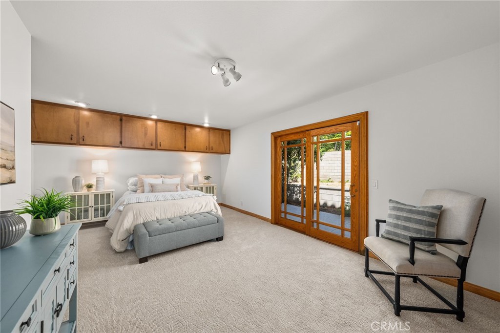 2365 N San Antonio Avenue