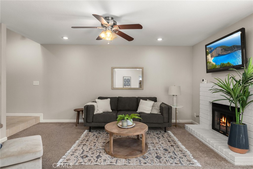 9313 Silverleaf Way