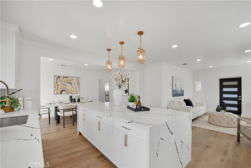 229 N 6th Street