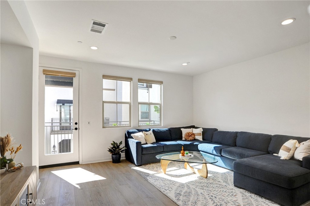 223 Bloomfield Court