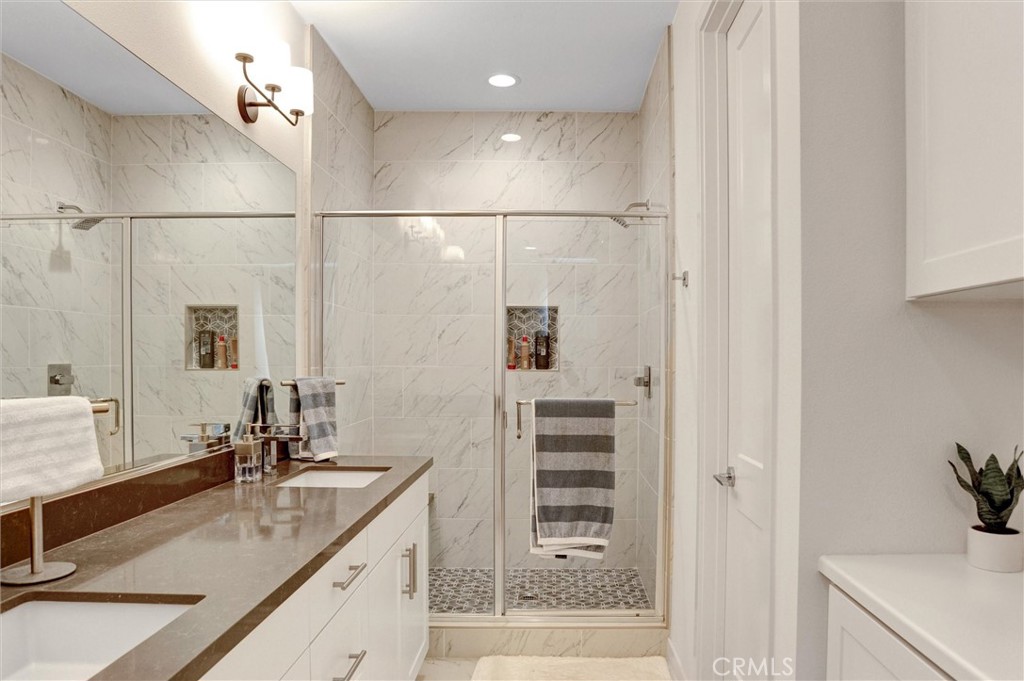 223 Bloomfield Court